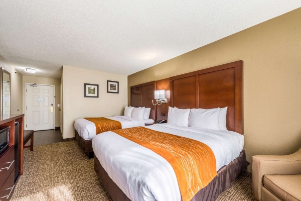 Comfort Inn and Suites Dayton North